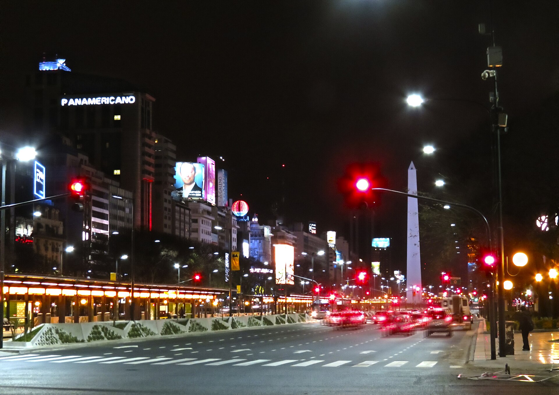 Obelisco, Avenida 9 de Julio